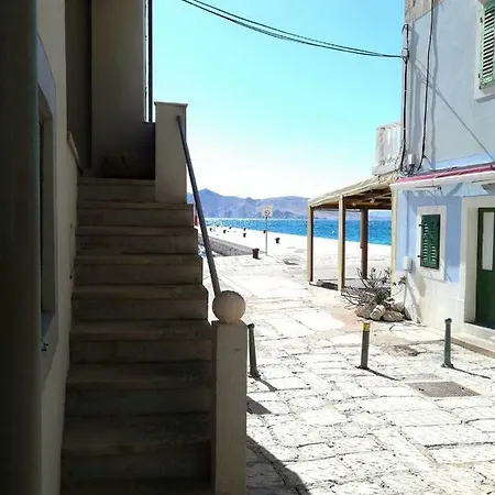 Apartman Sara *